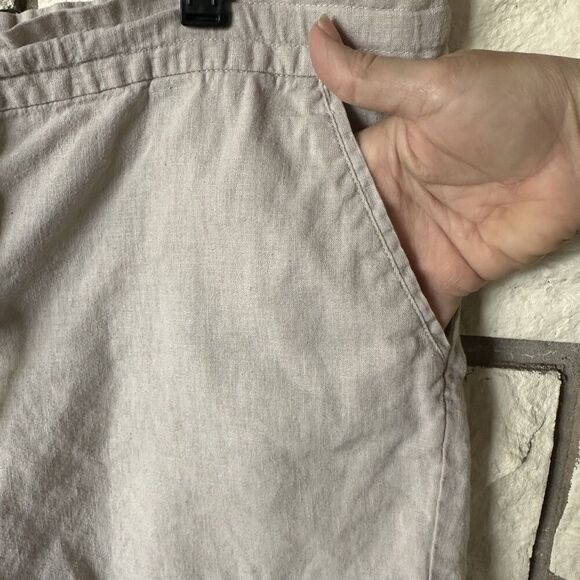 Women’s Shorts Sz Medium Tan Linen Blend Stretch Waist 4 Inseam Cuffed Summer - Picture 4 of 7